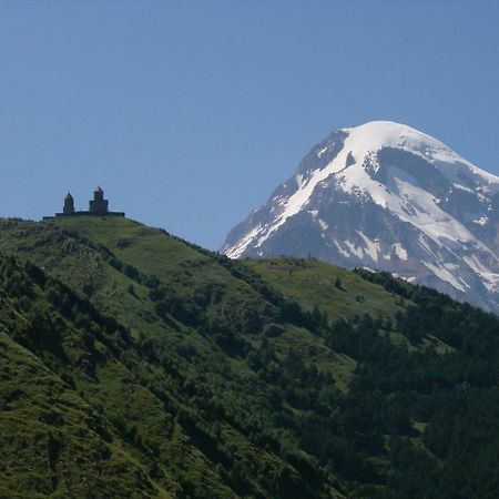 Sabuka Qushashvili Hotel Kazbegi Ngoại thất bức ảnh